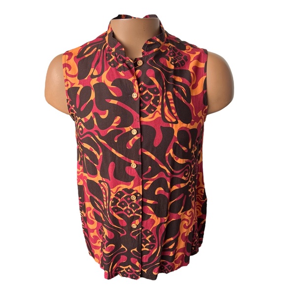 Manuhealii Tops - Manuhealii button front top rayon sleeveless Ulu quilt print fits medium-large